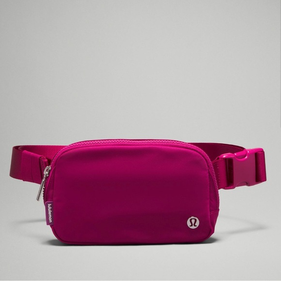🍋 Lululemon Everywhere Belt Bag in Berry FINAL OFFER - Picture 16 of 16